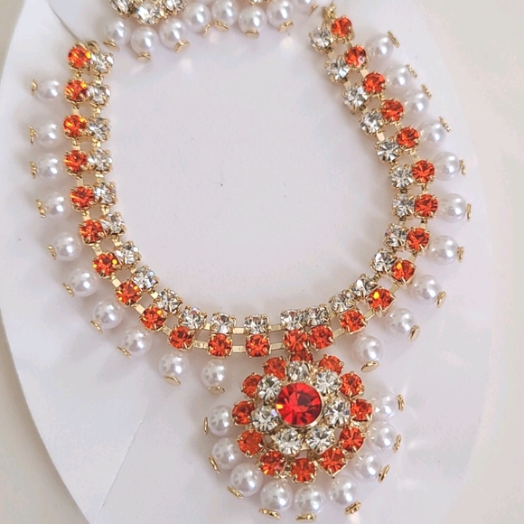 Necklace Set NIB - Picture 3 of 8